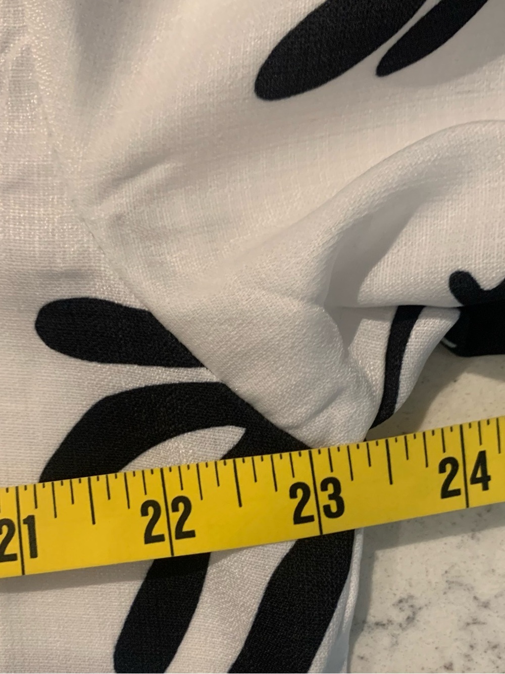 Commense White Button-Down Shirt with Black Abstract Floral Print - S - Picture 5 of 6